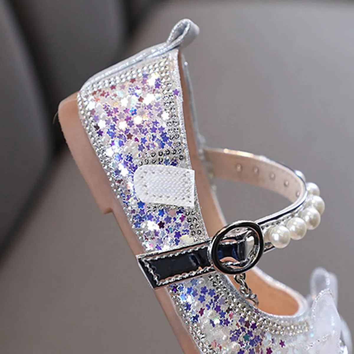 2023 Scarpe eleganti per bambini con fiocco in strass lucido Le ragazze amano le scarpe da performance Mary Janes alla moda per