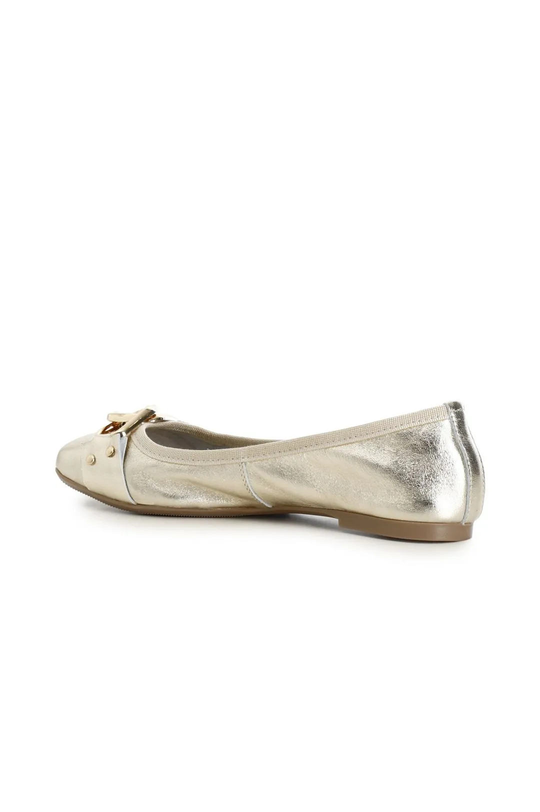 ballerina in pelle laminata con catena decorativa platino