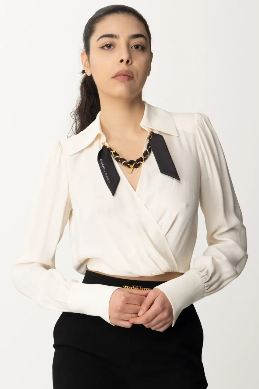 Camicia cropped con foulard e catena Burro