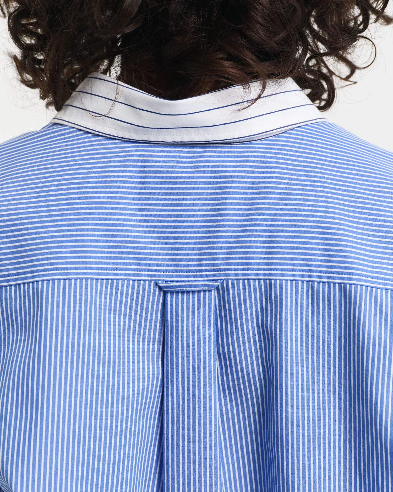 Camicia in popeline a righe colorate relaxed fit    
