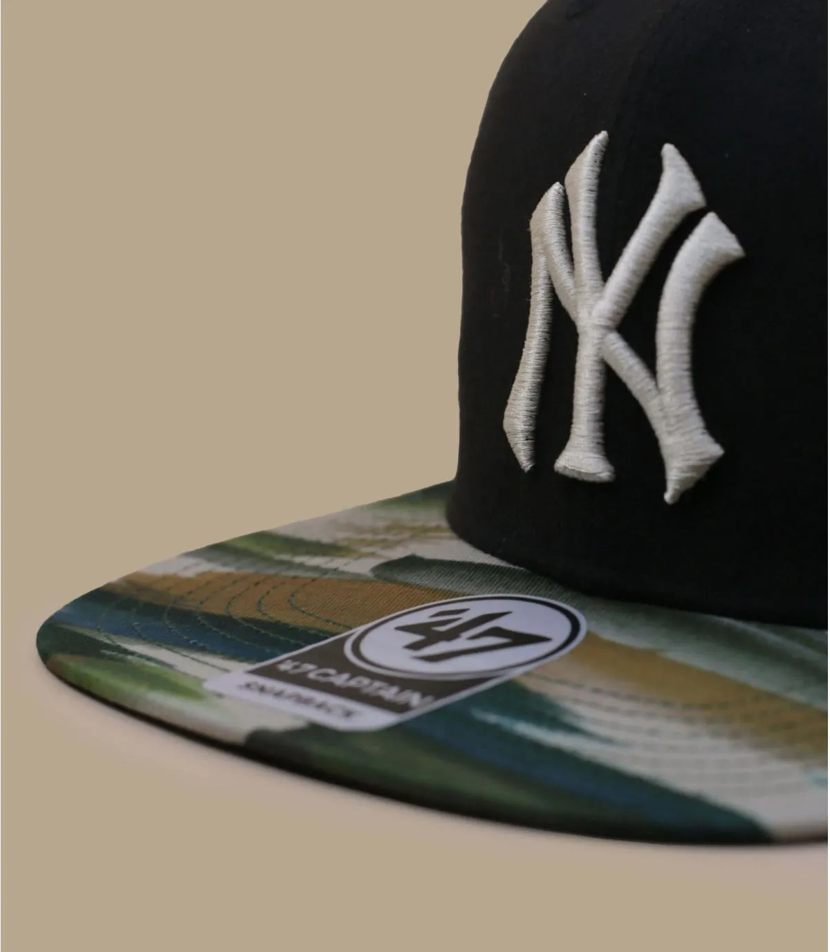 Cappello snapback NY nero con visiera mimeticaCappellini Captain Fisherman Camo NY     