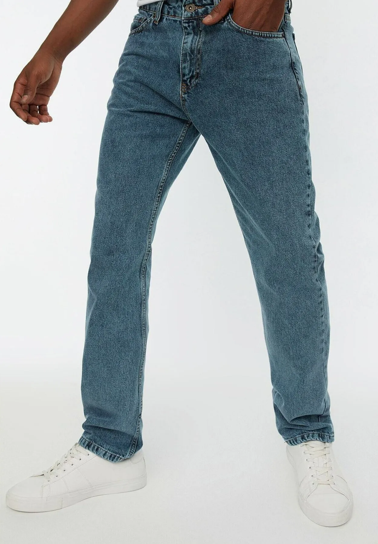 CONFORT - Jeans a sigaretta