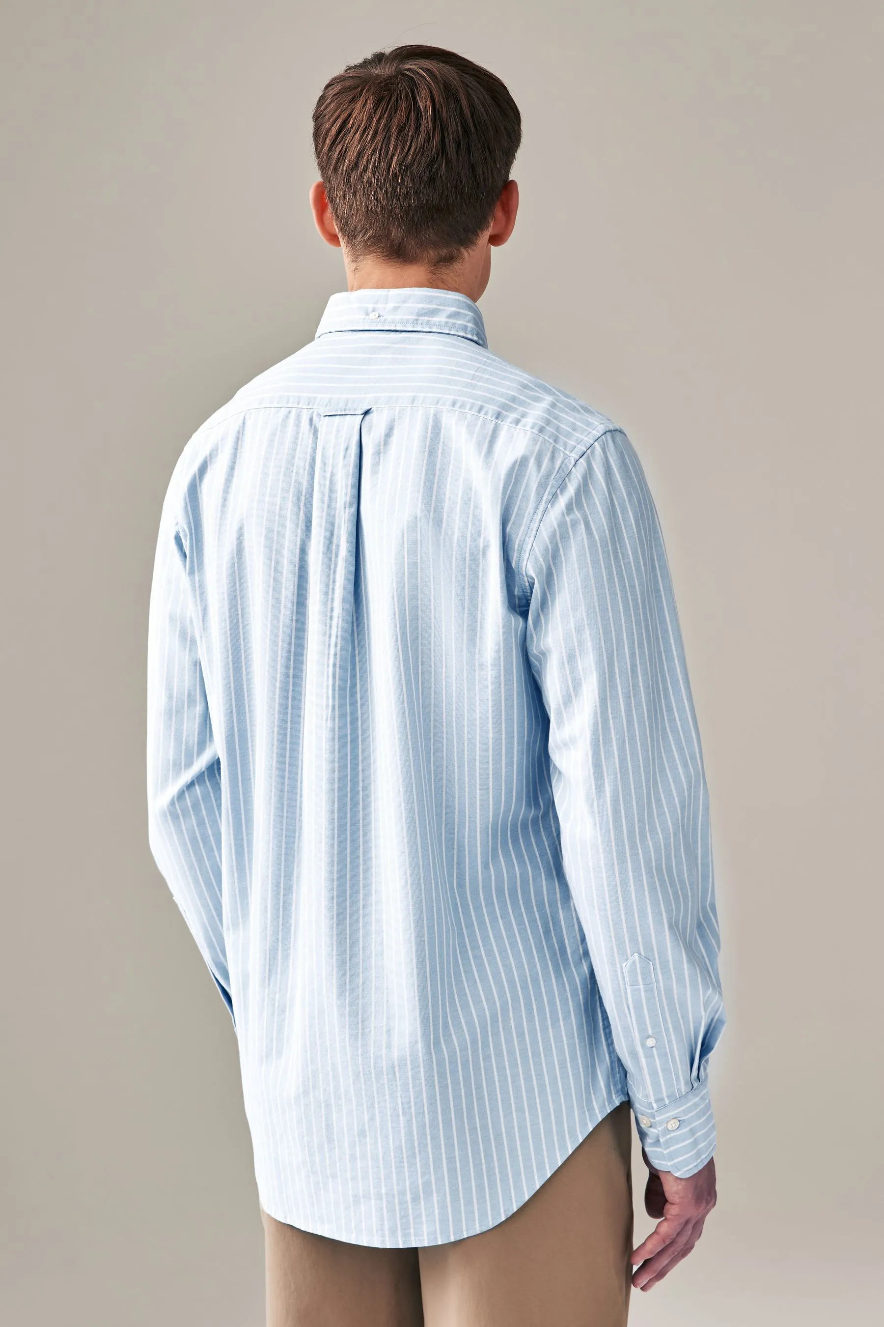 GANT regular  - Camicia vestibilità attillata a righe Oxford elasticizzata