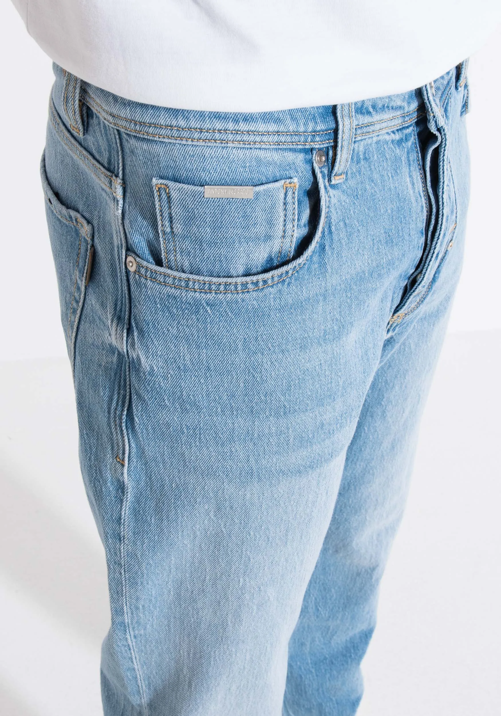 JEANS REGULAR STRAIGHT FIT “JOE” IN COMFORT DENIM CON IMPUNTURE A VISTA