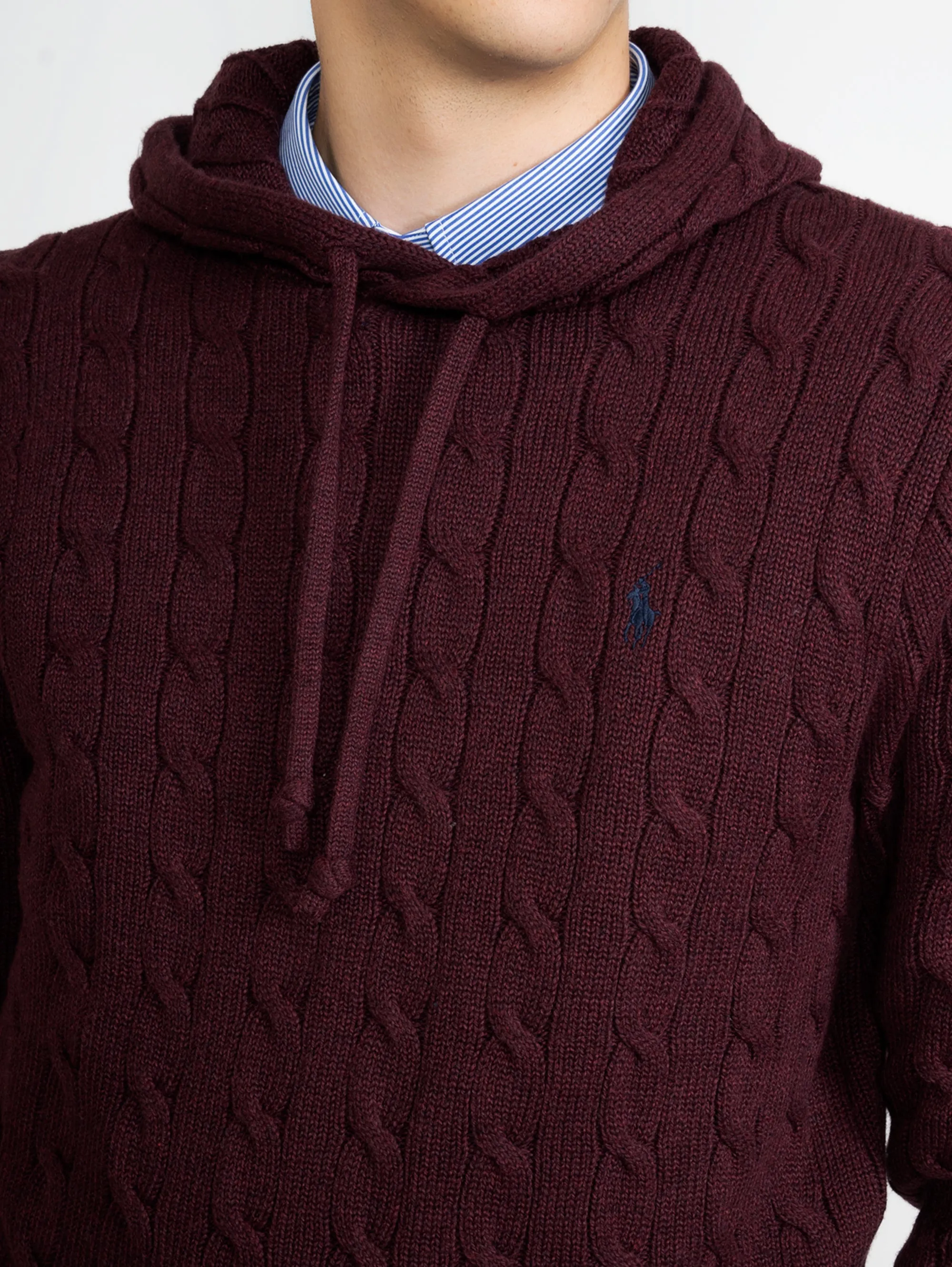 Maglia a Trecce con Cappuccio Vinaccia