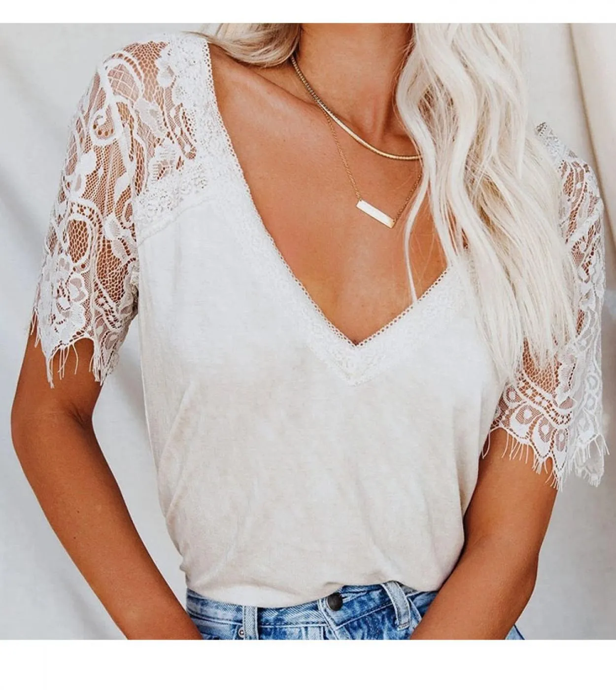 Maglietta a maniche corte in pizzo con scollo a V per abiti primaverili da donna T-shirt a tinta unita estiva Nuova camicia da d