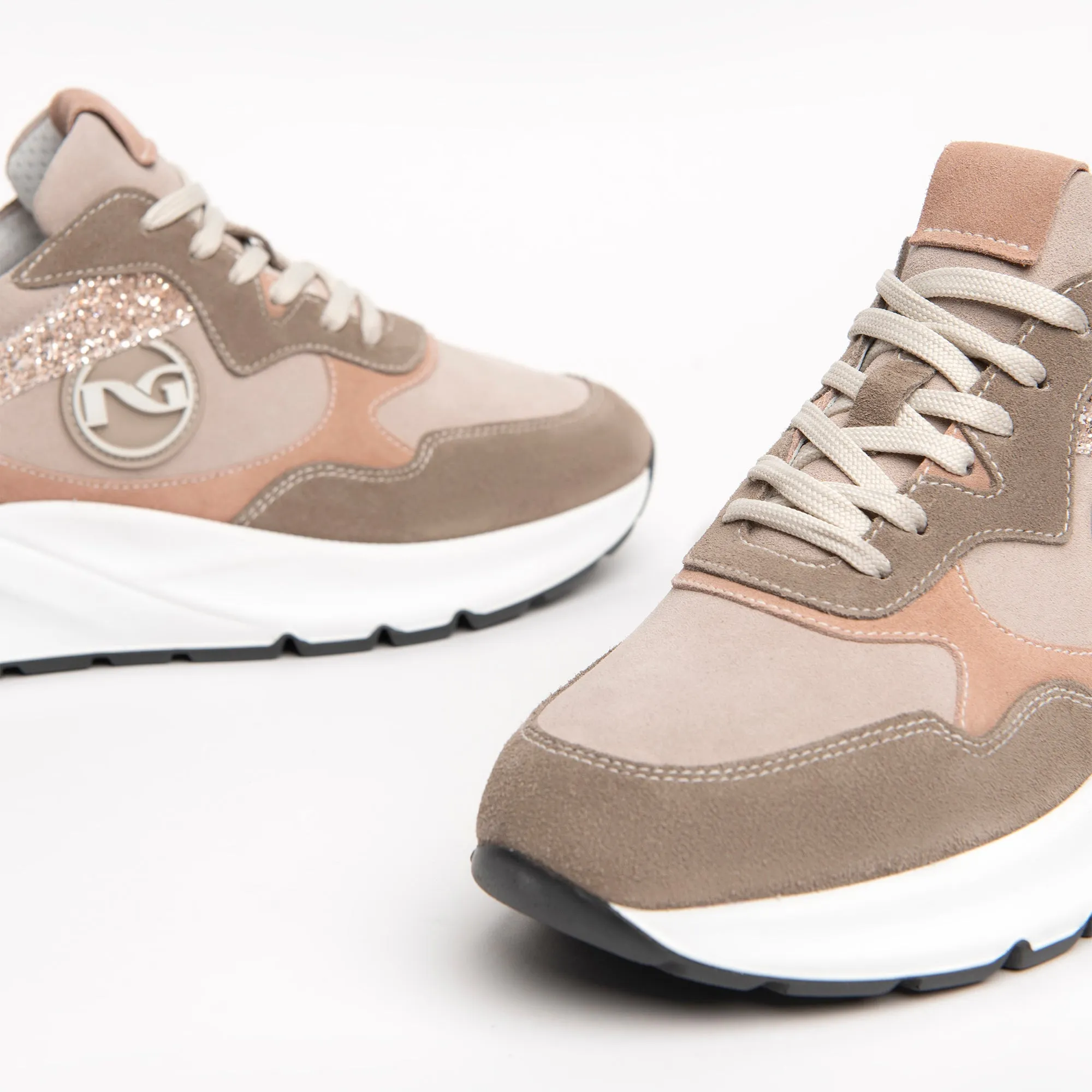NeroGiardini donna sneakers in camoscio