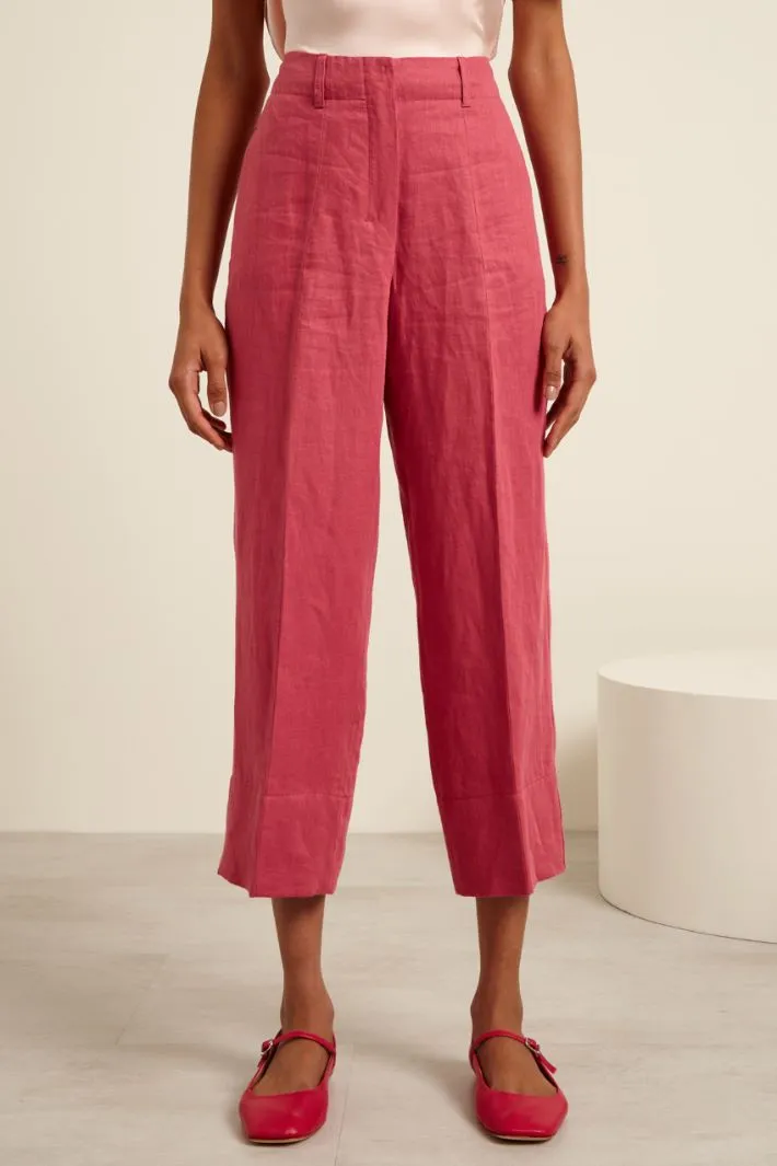Pantaloni carrot in lino