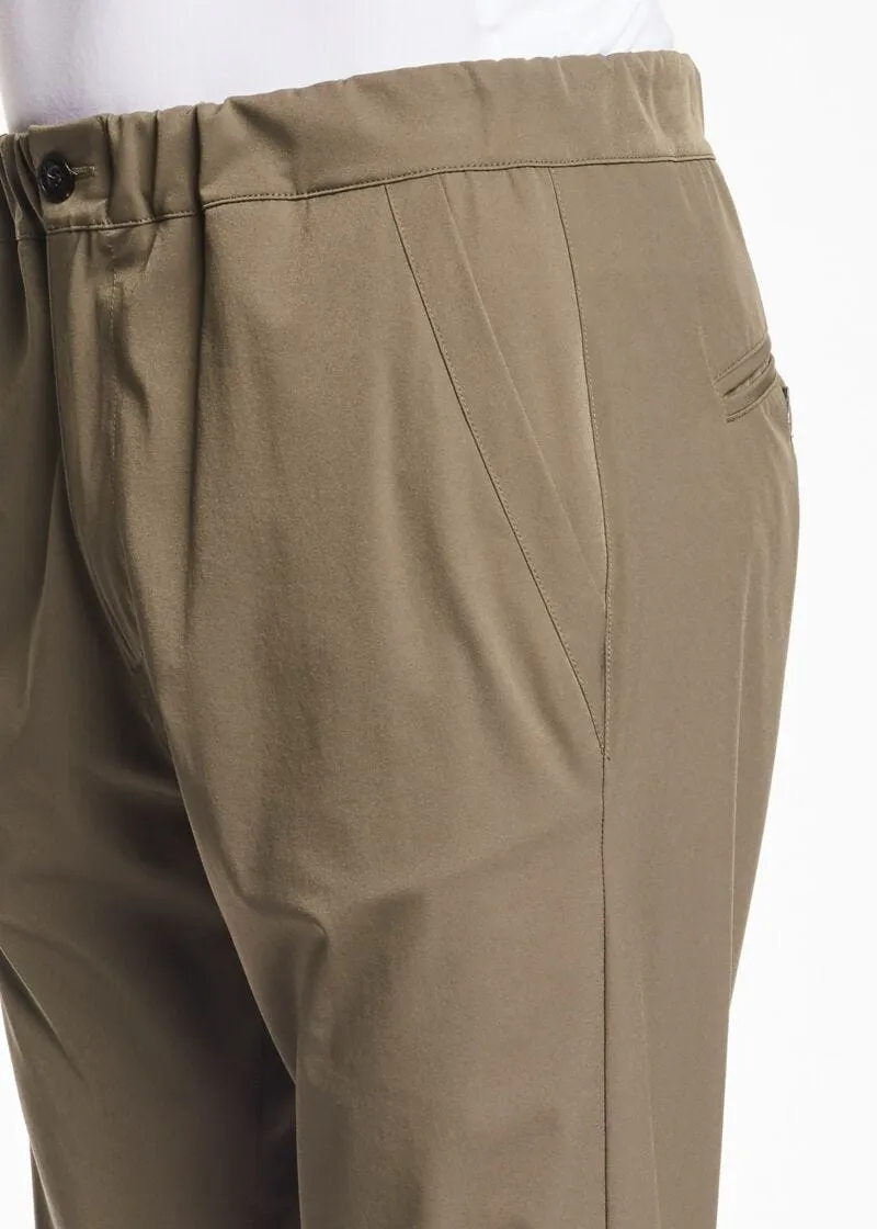 Pantaloni chino con elastico