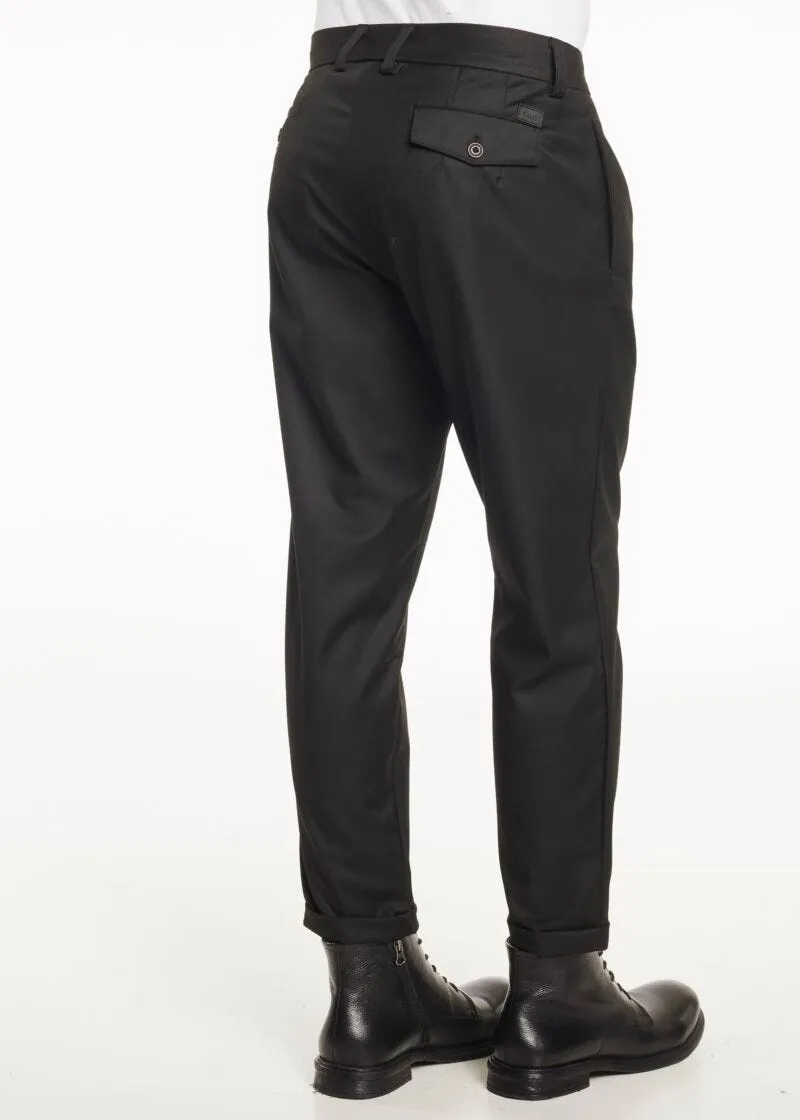 Pantaloni chino con pinces