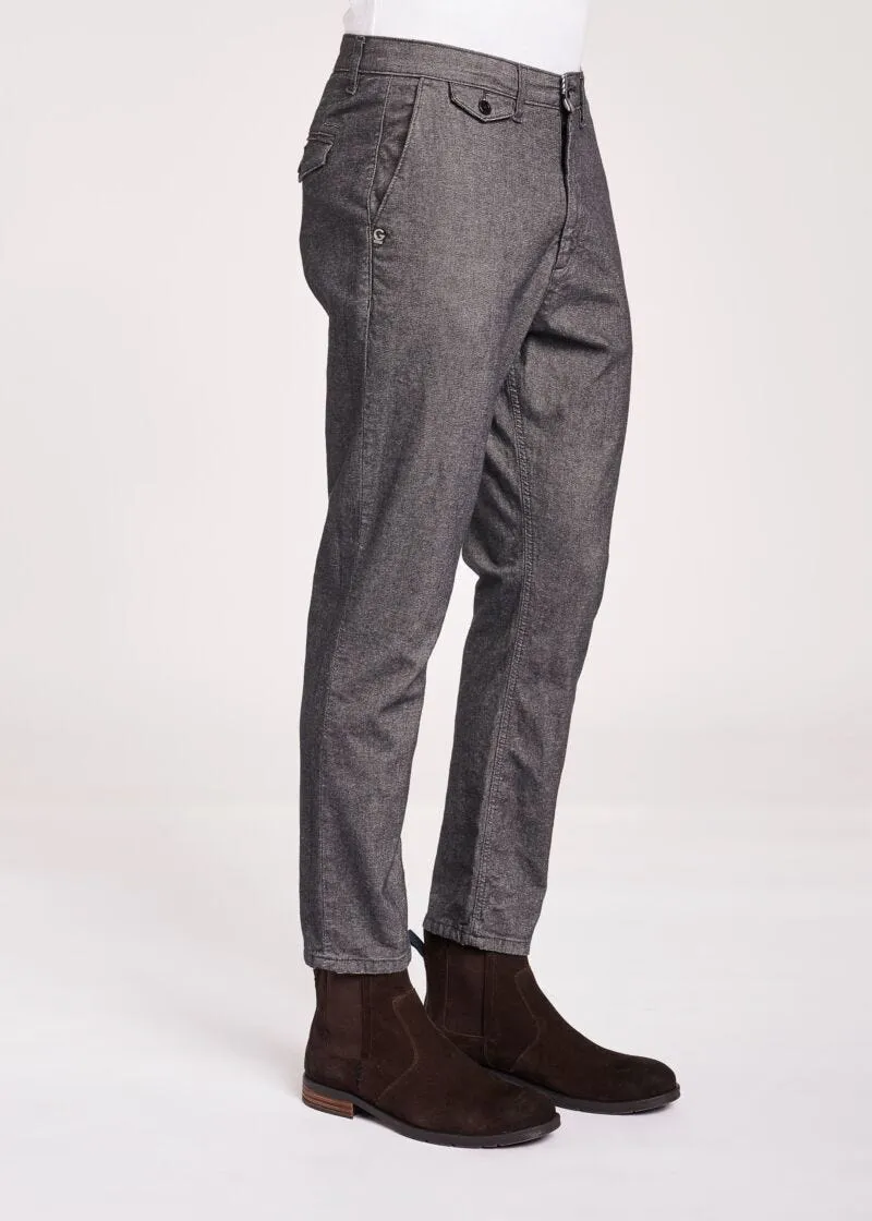 Pantaloni chino cropped