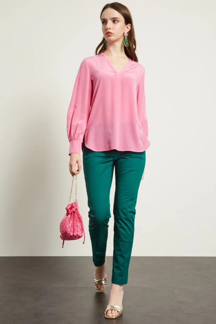 Pantaloni con piega stirata