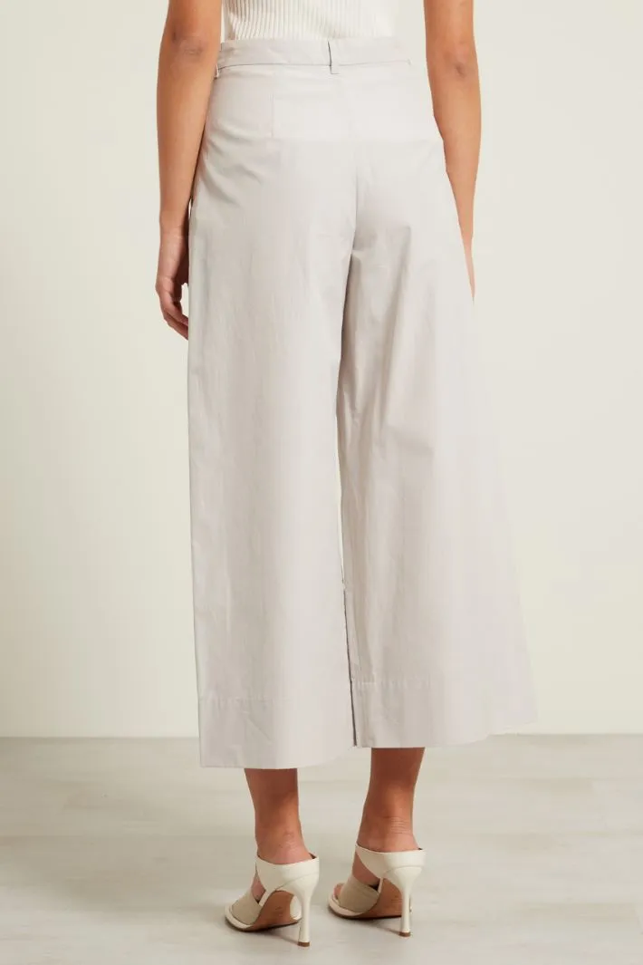 Pantaloni con tasche applicate
