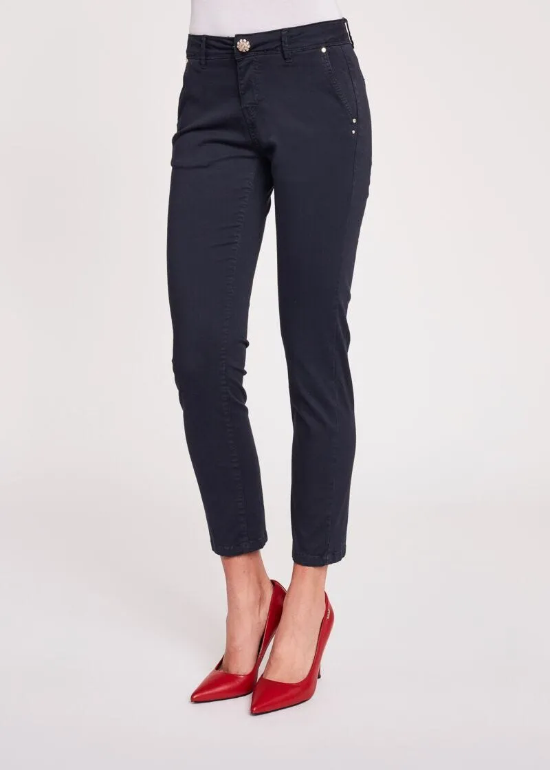 Pantaloni slim fit