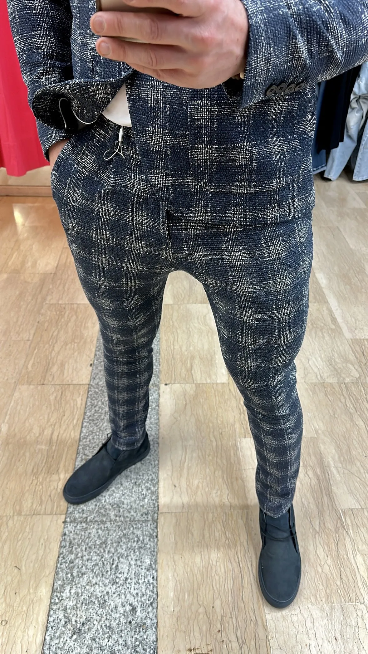 Pantaloni XAGON MAN Punto Milano Slim Fit in tessuto fantasia con riflessi nel Bianco e Grigio su base BLU disponibile anche con