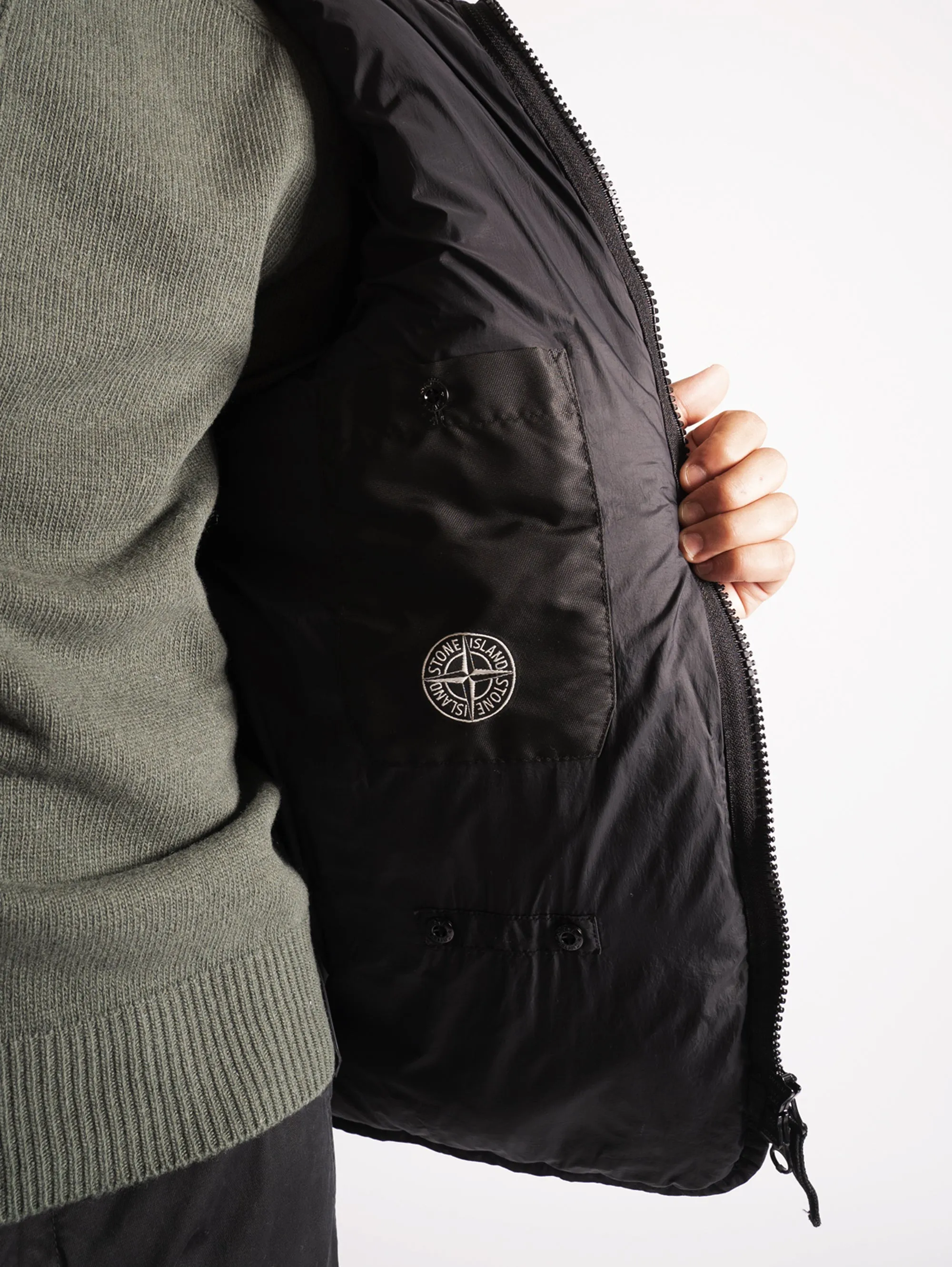 Piumino in Nylon Nero
