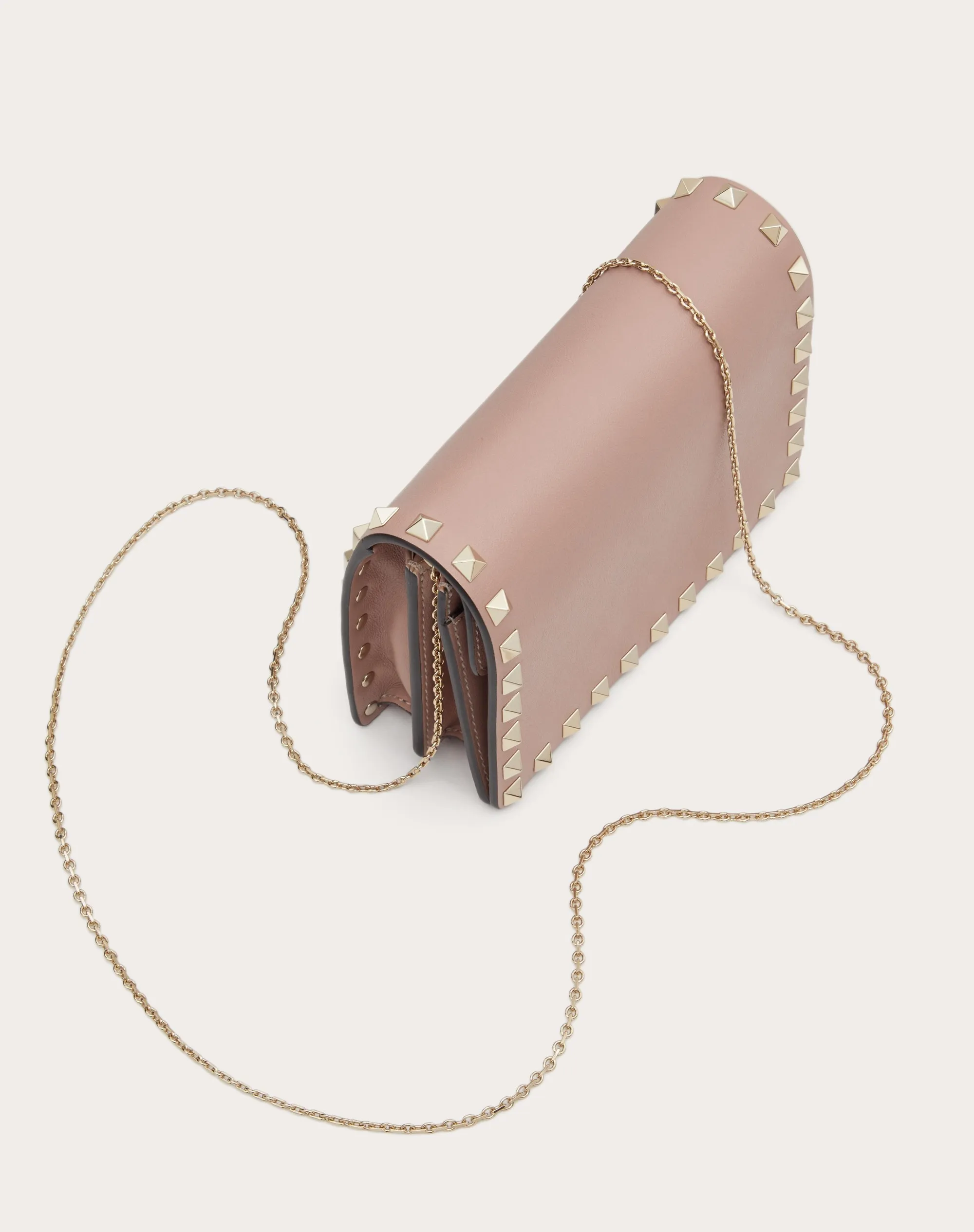 POUCH CON CATENA ROCKSTUD IN VITELLO