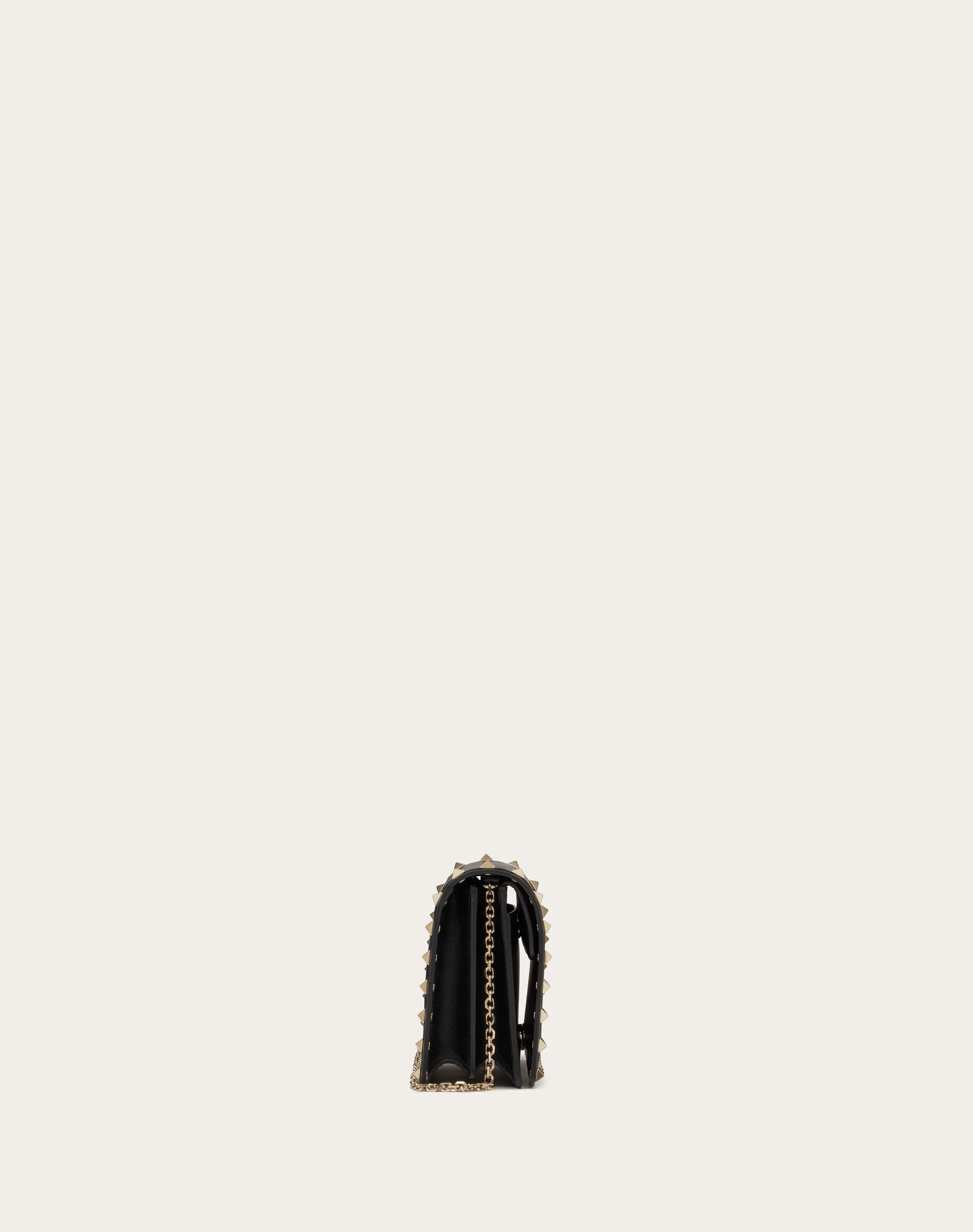 POUCH CON CATENA ROCKSTUD IN VITELLO