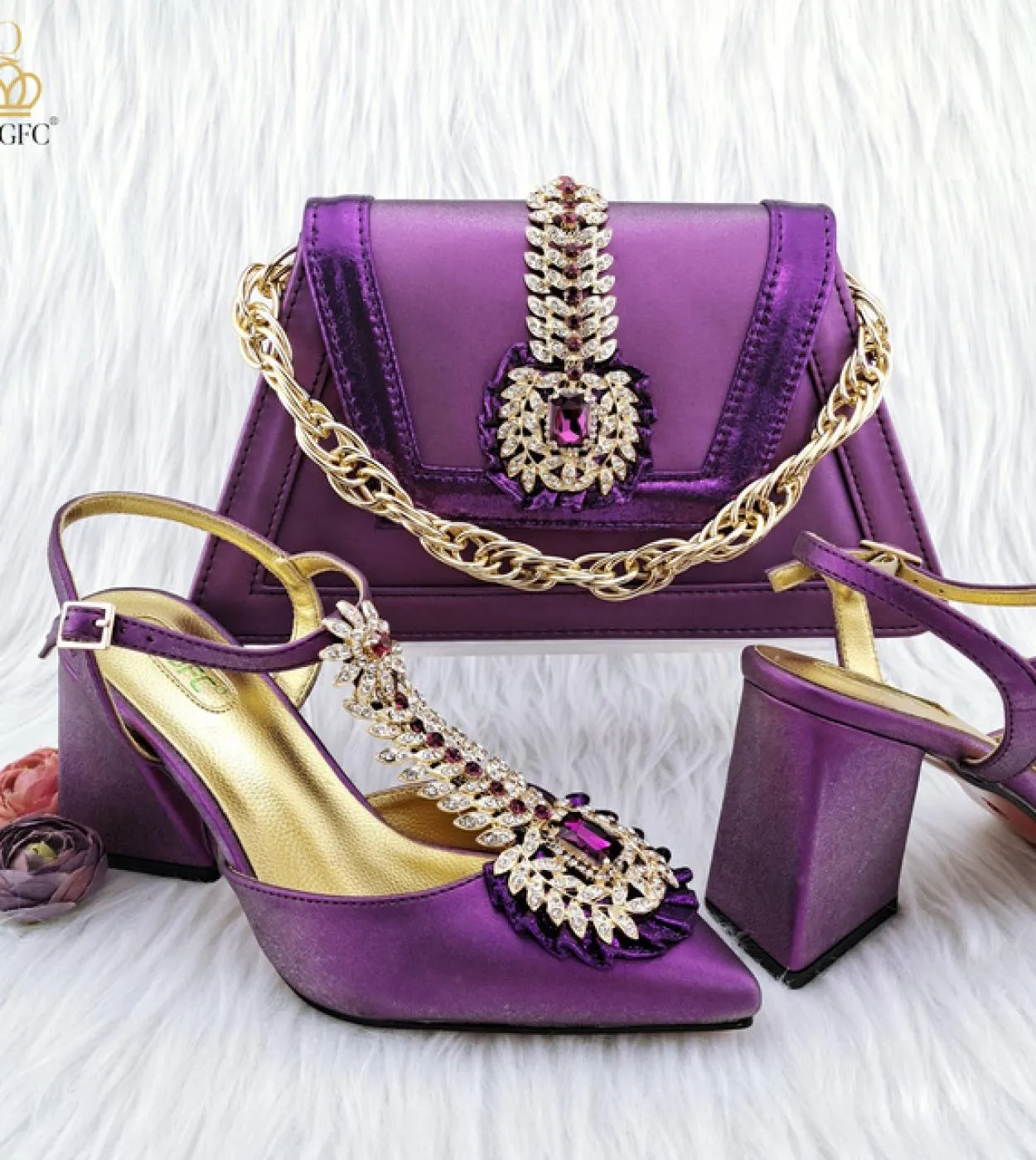 Qsgfc 2023 Ultimi vini distinti Eleganti tacchi alti Design popolare italiano Scarpe da donna africane Set di borse