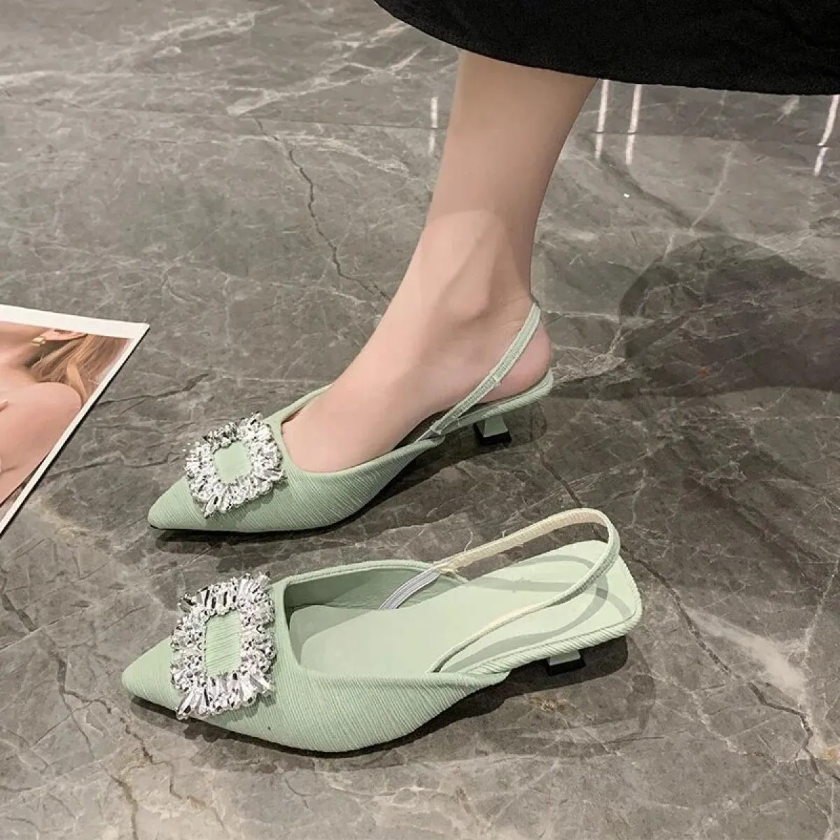 Scarpe femminili in vendita Nuove décolleté da donna Sandali estivi da donna con tacco a spillo Eleganti scarpe a punta con bocc