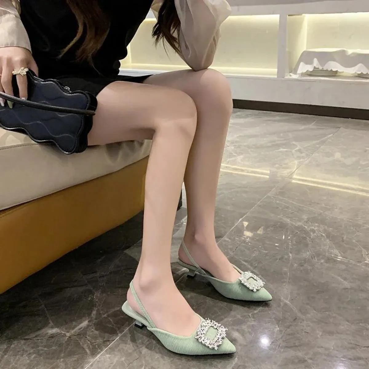 Scarpe femminili in vendita Nuove décolleté da donna Sandali estivi da donna con tacco a spillo Eleganti scarpe a punta con bocc