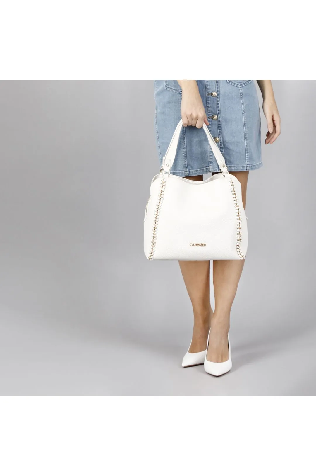 shopping con catena ed infilatura bianco