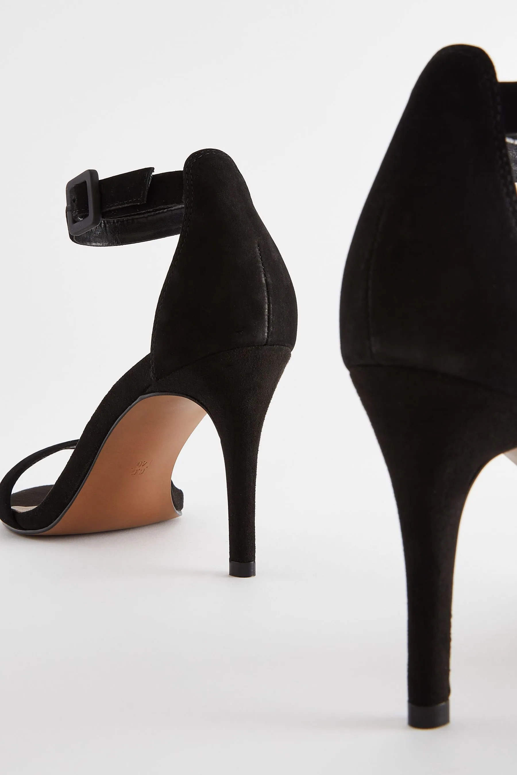 Signature - Sandali in pelle con tacco medio
