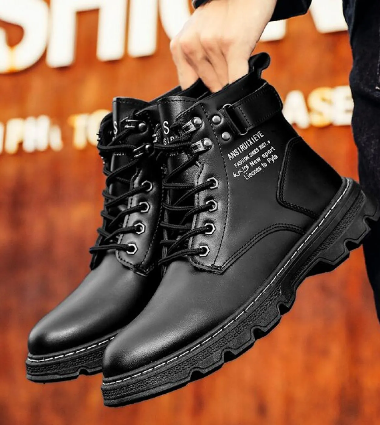 Stivali da moto da uomo Nuovi stivali da uomo Versione britannica Stivali alti con utensili Scarpe Stivali casual da uomo in pel