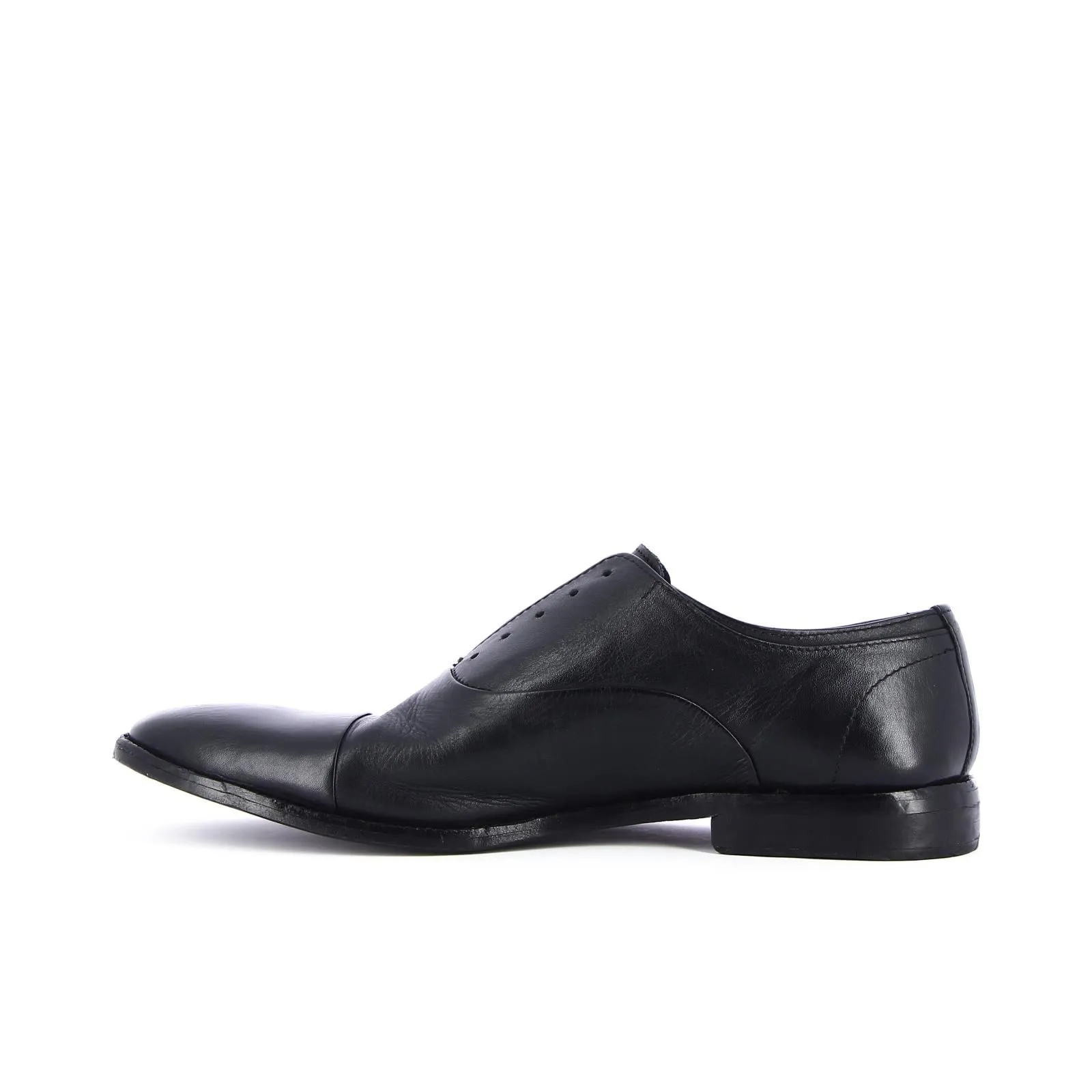 Stringate nere in pelle