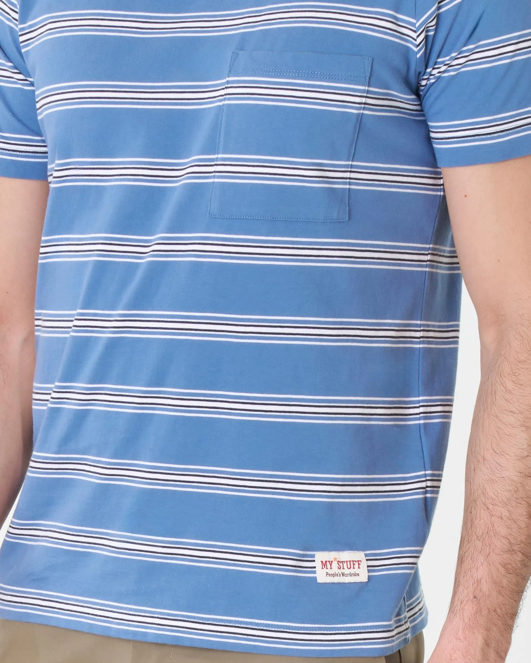 T-shirt blu indaco mezza manica in pima cotton a righette bianche con taschino