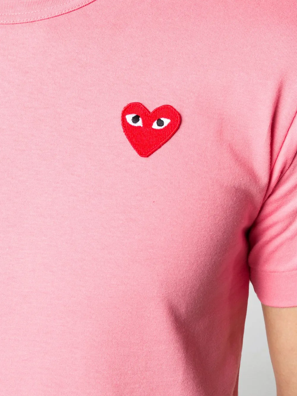 T-shirt con applicazione cuore