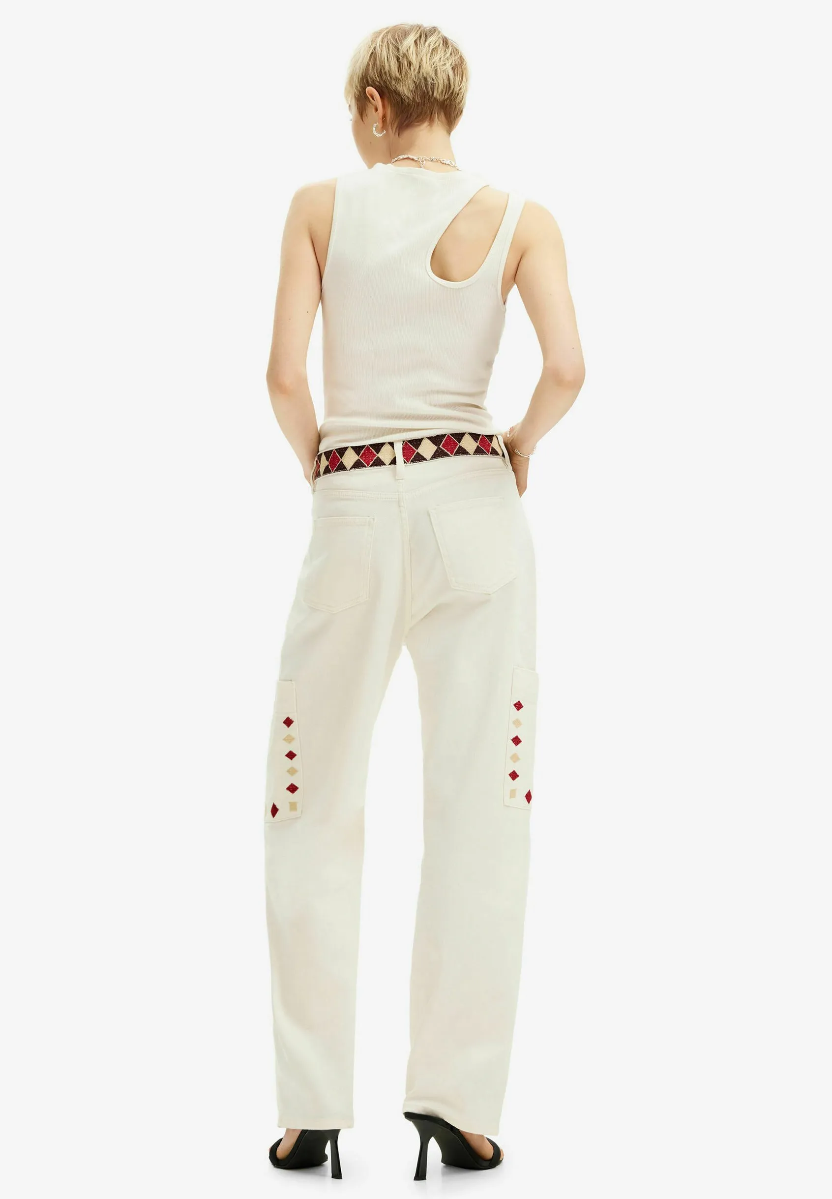 WITH DIAMOND-SHAPED EDGES - Jeans a sigaretta